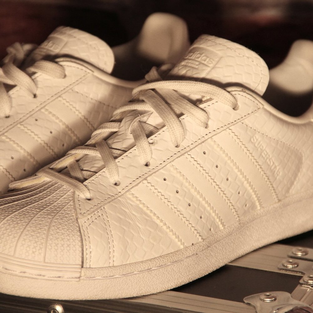 Adidas - Womens 8 - White - Snake Skin Superstar
